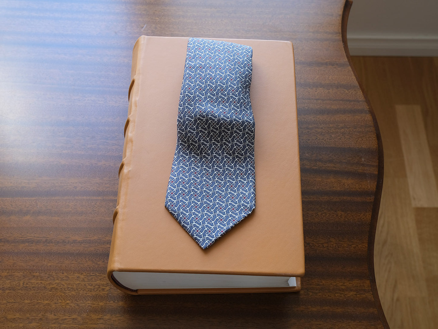 Hermès, blue-gray silk tie, made in France