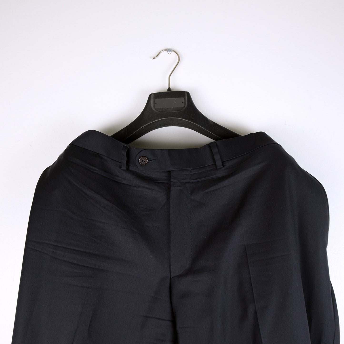 Eduard Dressler, black suit, size 56S EU