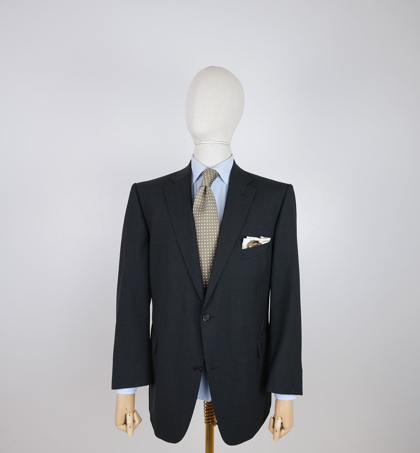 Eduard Dressler, dark grey suit, size 56S EU